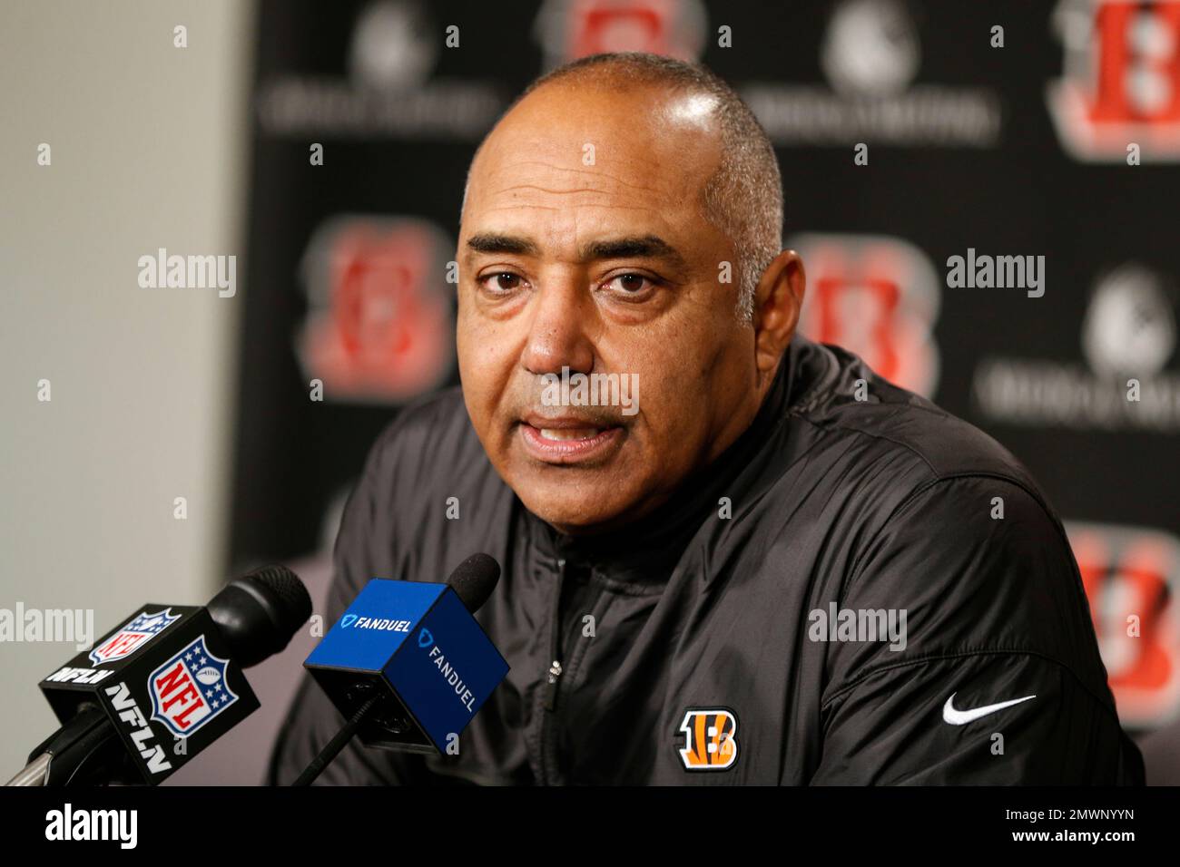 Cincinnati Bengals head coach Marvin Lewis speaks during a news conference  after an NFL football game