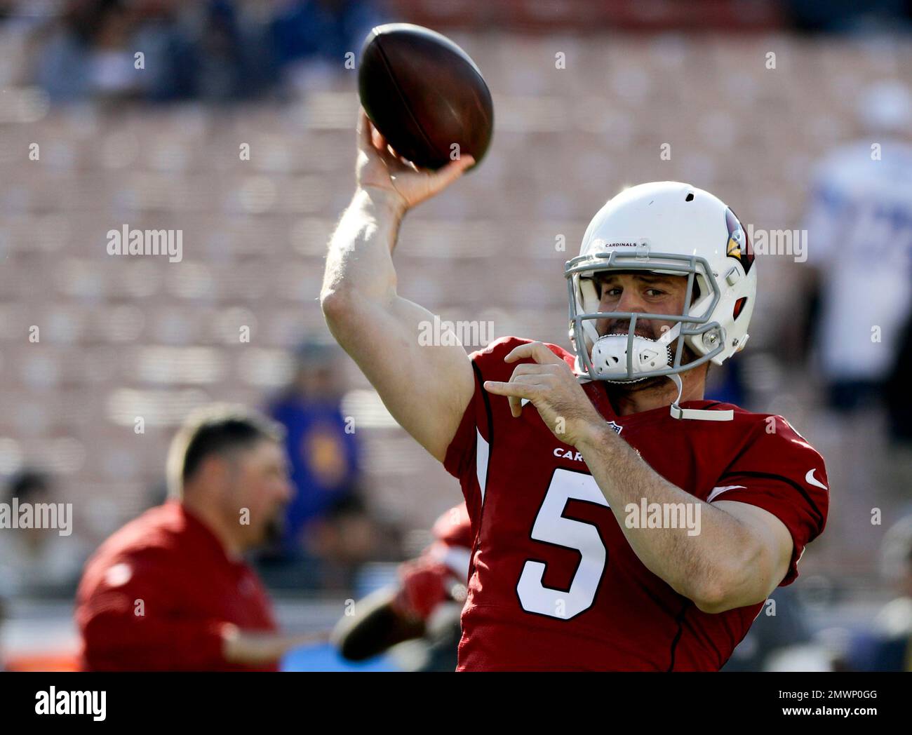 Arizona Cardinals quarterback Drew Stanton warms up before an NFL football game against the Los Angeles Rams Sunday Jan. 1 2017 in Los Angeles. AP Photo Jae C. Hong Stock Photo Alamy