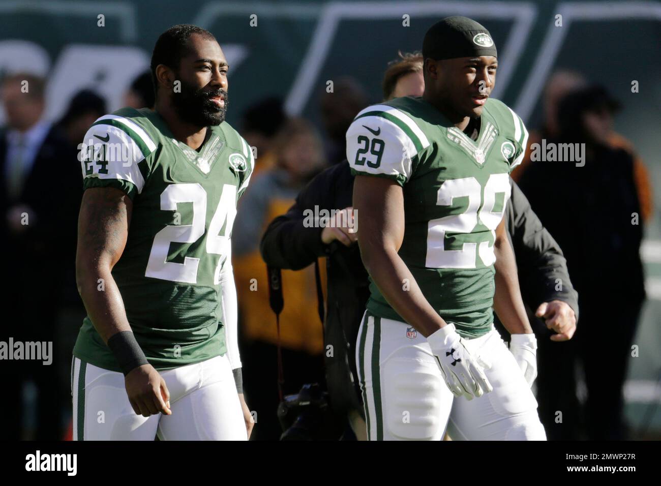 New York Jets cornerback Darrelle Revis (24) and running back Bilal