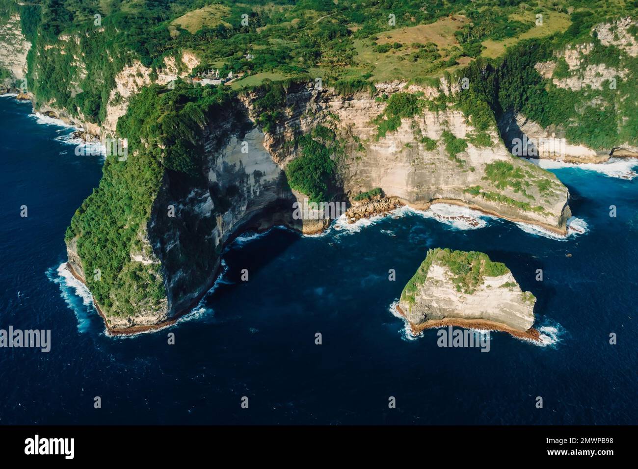 Scenic rocky coastline hi-res stock photography and images - Alamy