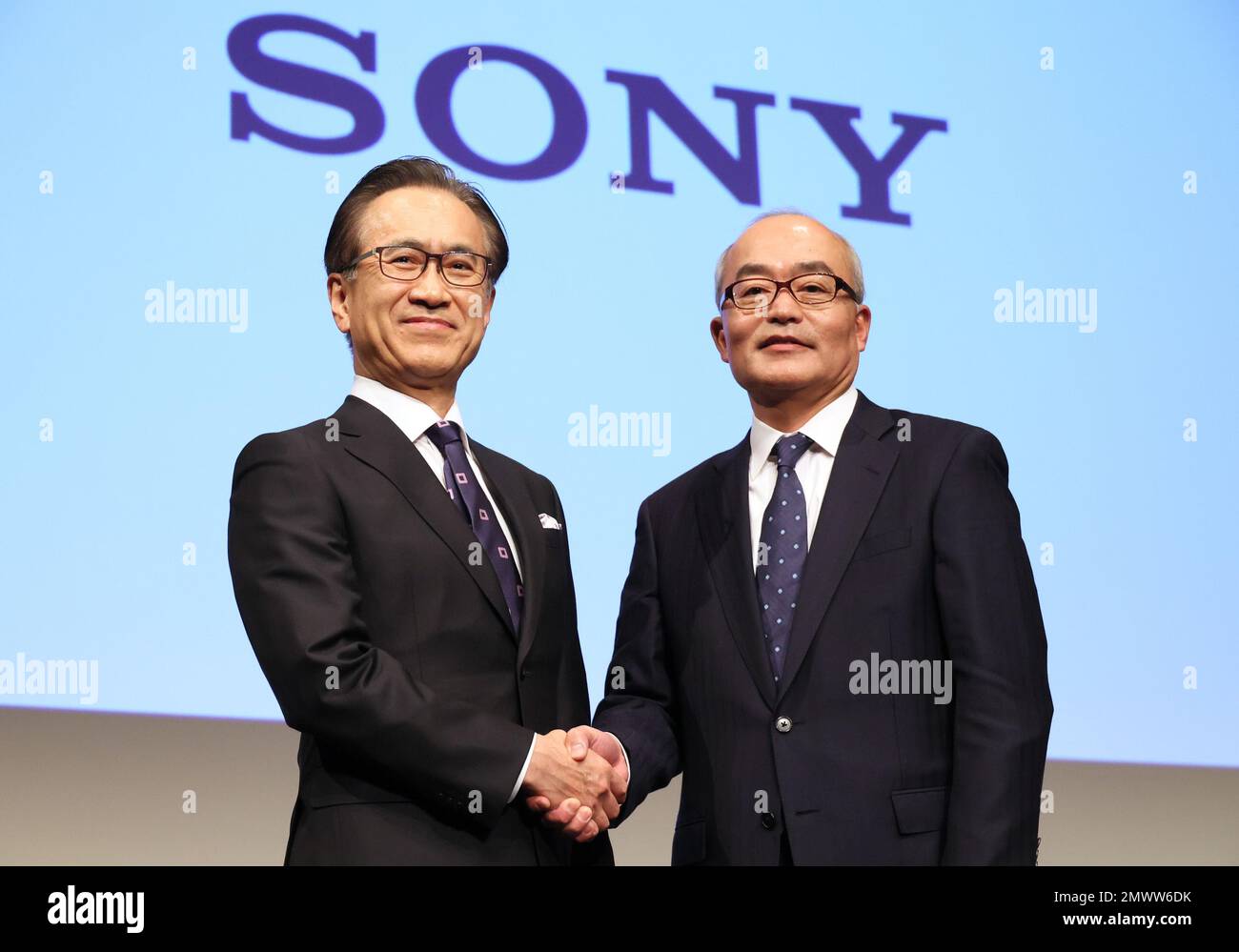 Tokyo, Japan. 2nd Feb, 2023. Japanese electronics giant Sony president and CEO Kenichiro Yoshida (L) smiles with Executive vice president and CFO Hiroki Totoki as Totoki is appointed to the new president and COO, effected from April 1 at the Sony headquarters in Tokyo on Thursday, February 2, 2023. Yoshida will become chairman and CEO of the company. Credit: Yoshio Tsunoda/AFLO/Alamy Live News Stock Photo