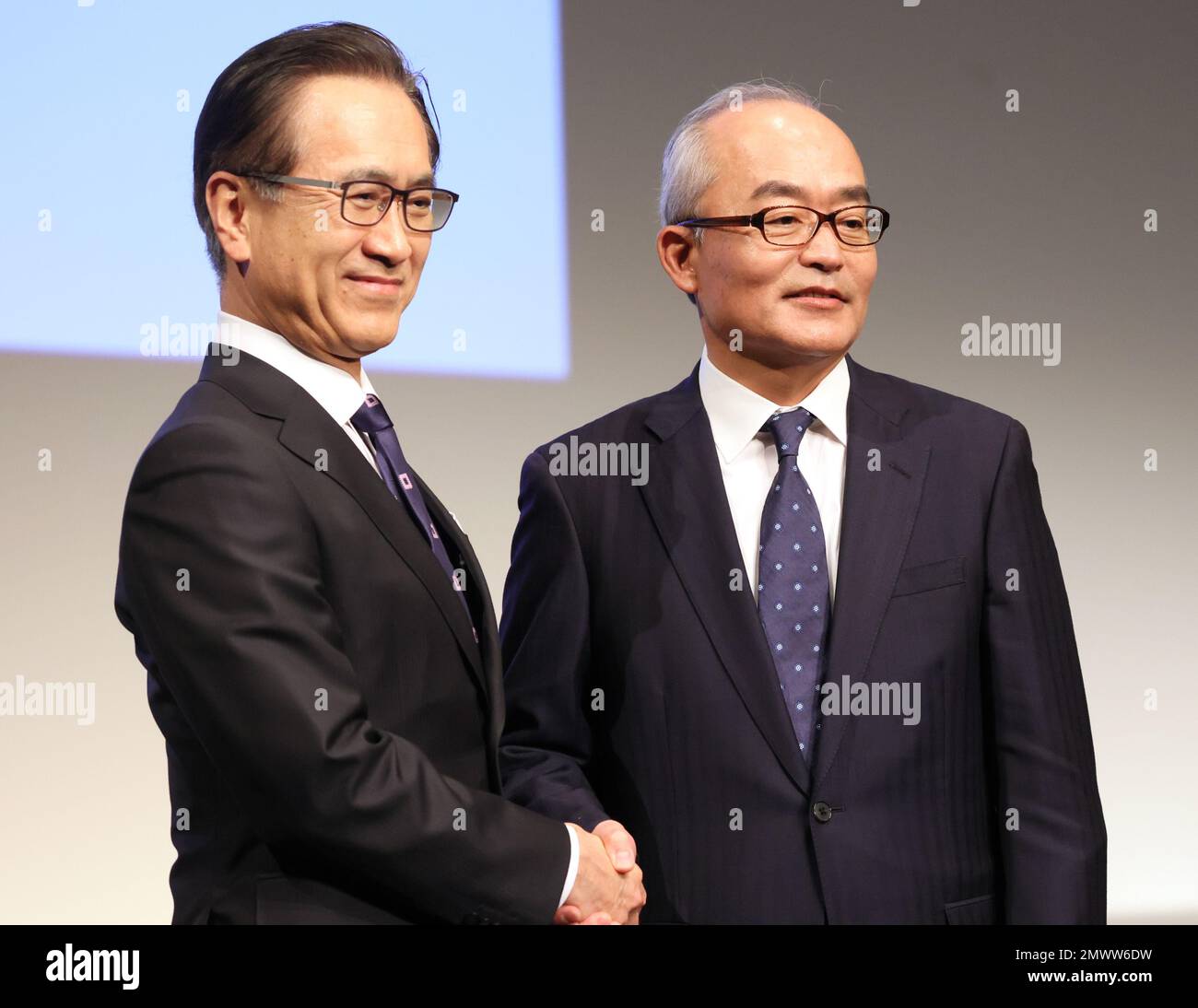 Tokyo, Japan. 2nd Feb, 2023. Japanese electronics giant Sony president and CEO Kenichiro Yoshida (L) smiles with Executive vice president and CFO Hiroki Totoki as Totoki is appointed to the new president and COO, effected from April 1 at the Sony headquarters in Tokyo on Thursday, February 2, 2023. Yoshida will become chairman and CEO of the company. Credit: Yoshio Tsunoda/AFLO/Alamy Live News Stock Photo