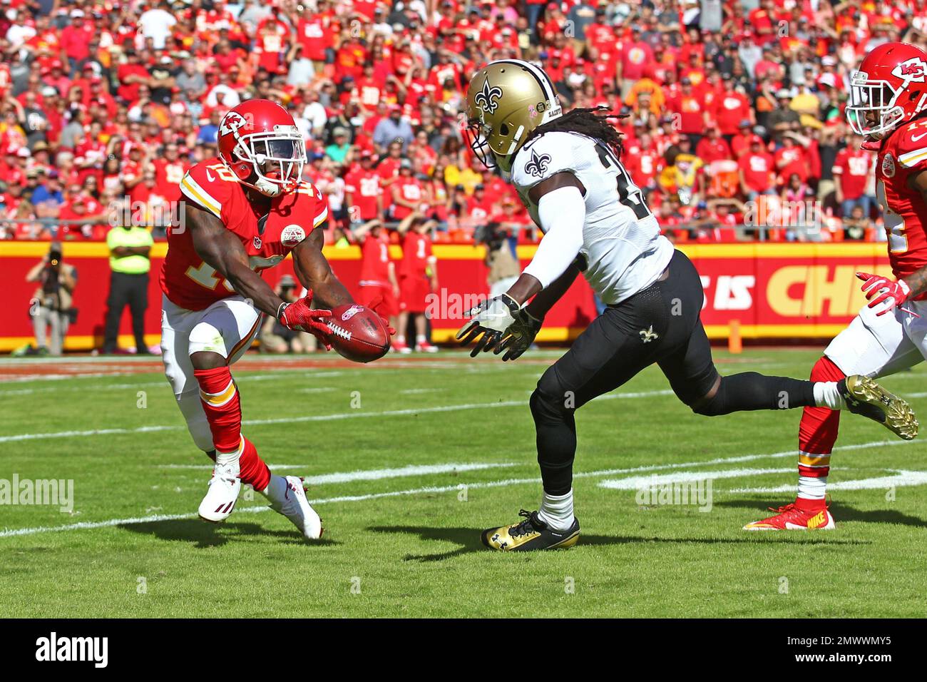 Kansas City Chiefs Wide Receiver Tyreek Hill (10) Returns A Punt During ...