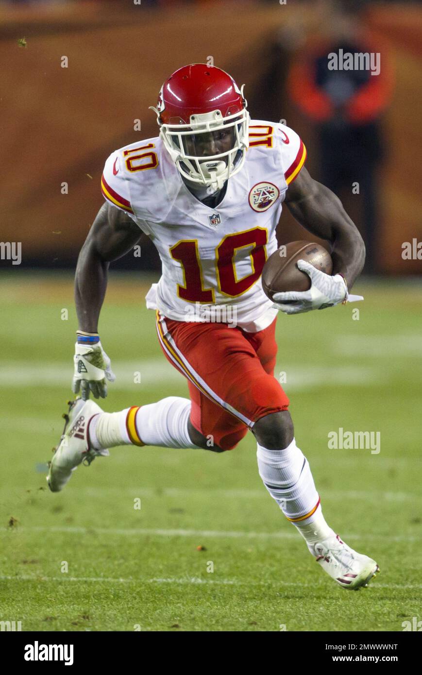 Kansas City Chiefs wide receiver Tyreek Hill (10) runs against the