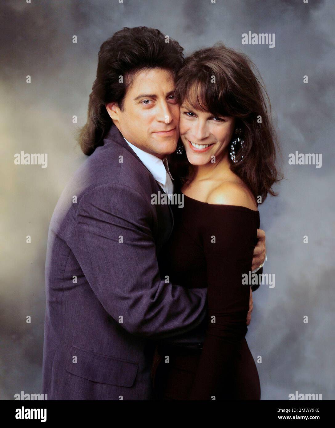 JAMIE LEE CURTIS and RICHARD LEWIS in ANYTHING BUT LOVE (1989