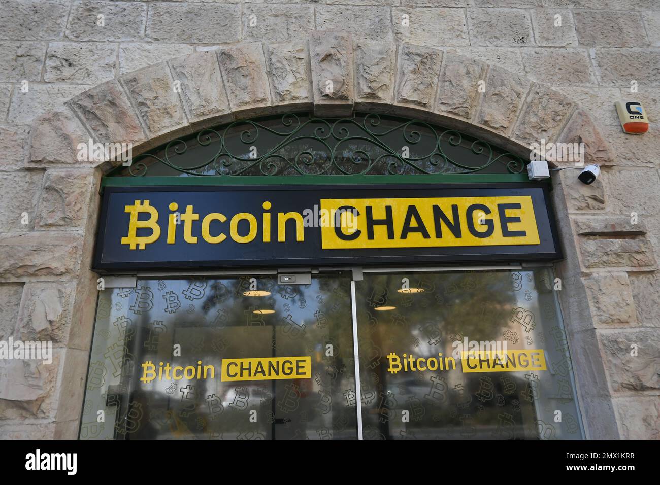 JERUSALEM, ISRAEL - 9 DECEMBER, 2022: Street view of bitcoin exchange point in Jerusalem Stock Photo