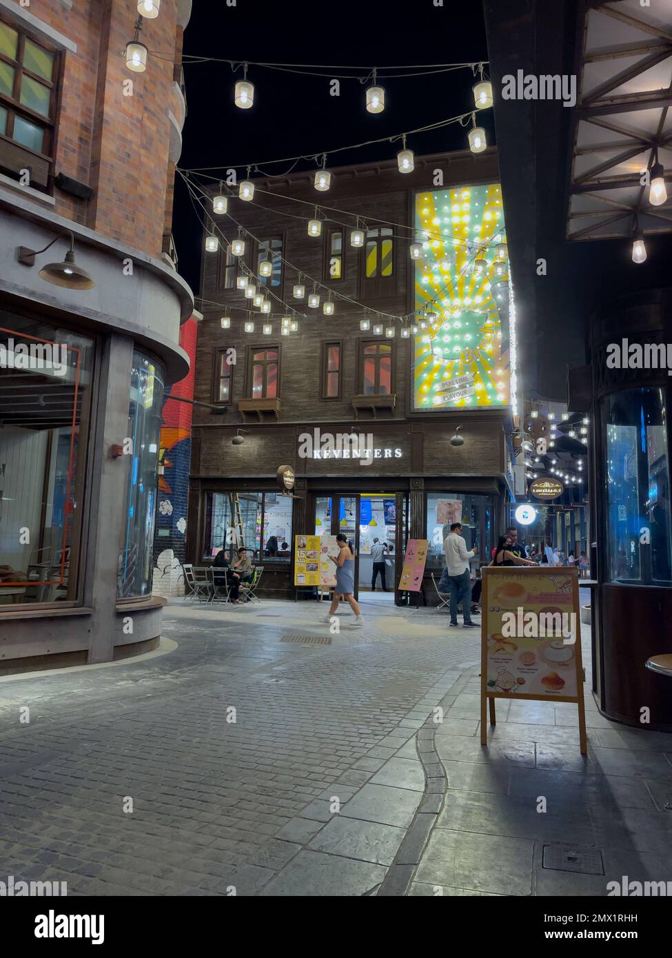 Dubai food outlets hires stock photography and images Alamy