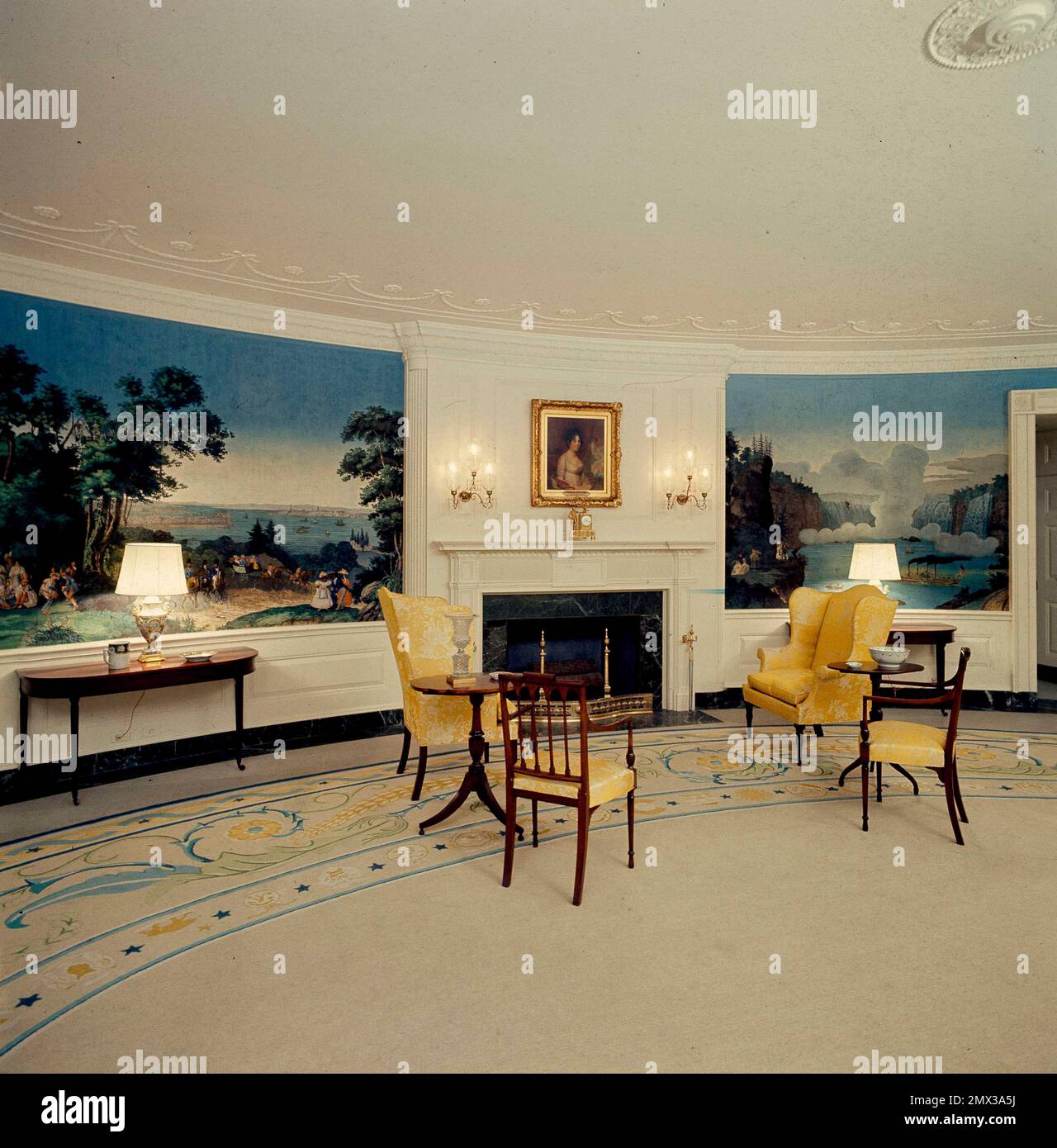 https://c8.alamy.com/comp/2MX3A5J/the-diplomatic-reception-room-recently-refurbished-with-its-scenic-america-wallpaper-is-shown-at-the-white-house-on-oct-6-1961-the-president-meets-with-foreign-diplomats-in-the-room-who-are-presenting-their-credentials-the-wallpaper-was-recovered-from-a-razed-building-in-maryland-the-furniture-is-from-the-early-19th-century-ap-photohenry-burroughs-2MX3A5J.jpg