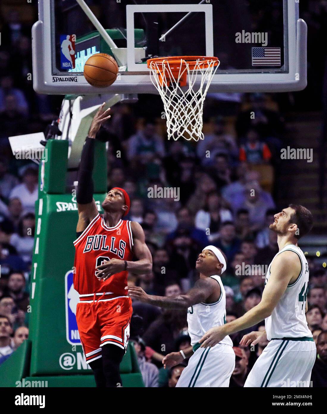 Chicago Bulls guard Rajon Rondo (9) throws up a reverse layup after ...