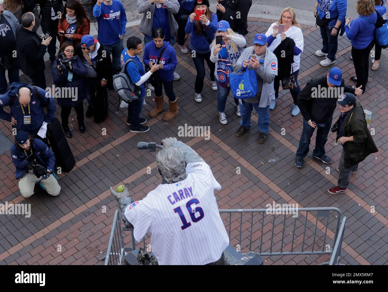 Wrigley Field Harry Caray Statue Wearing a Cubs Jersey Editorial Stock  Image - Image of bleachers, history: 81854139