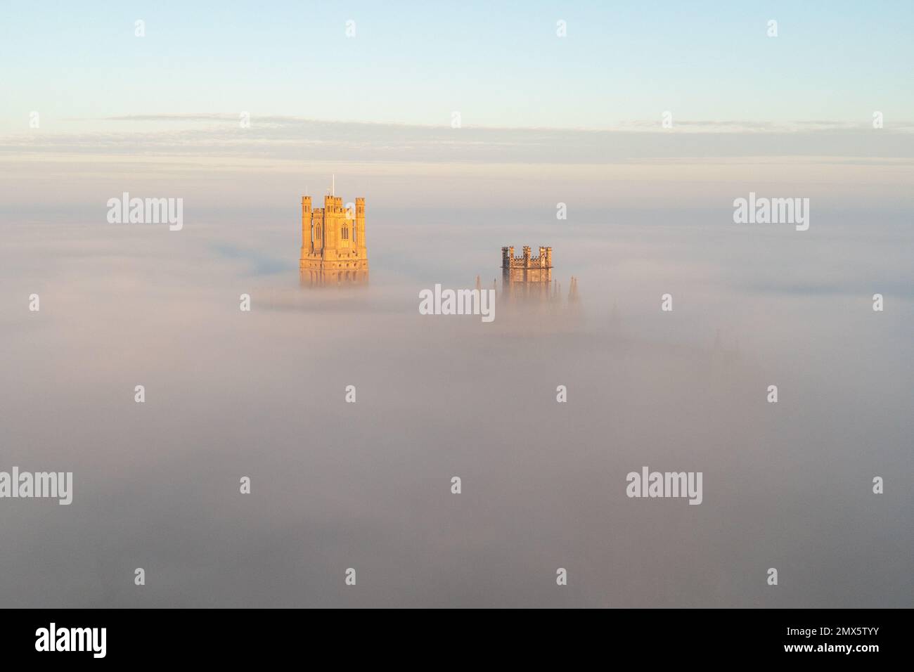 Ely cathedral mist hi-res stock photography and images - Alamy