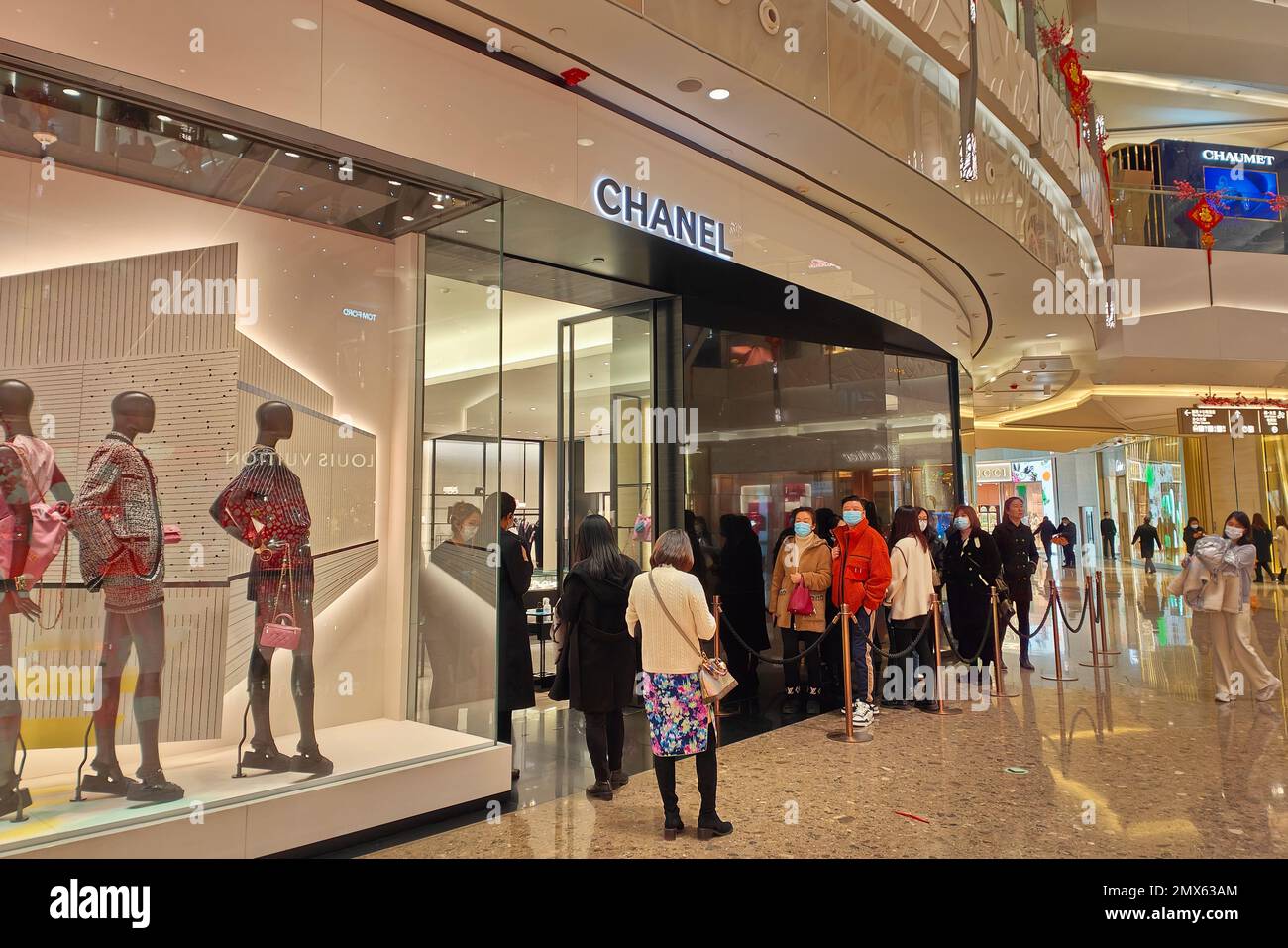 Chanel store china hi-res stock photography and images - Page 2
