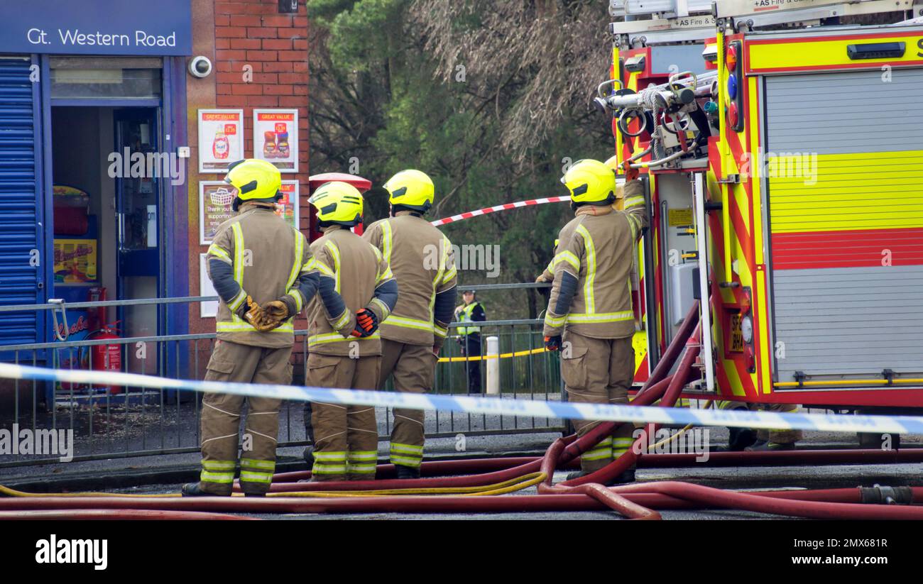 Glasgow, Scotland, UK 2nd February, 2023. Police investigate  Freddie's food club fire on great western road as they tape off a large area and the fire chiefs start their investigation to determine how it started. Credit Gerard Ferry/Alamy Live News Stock Photo