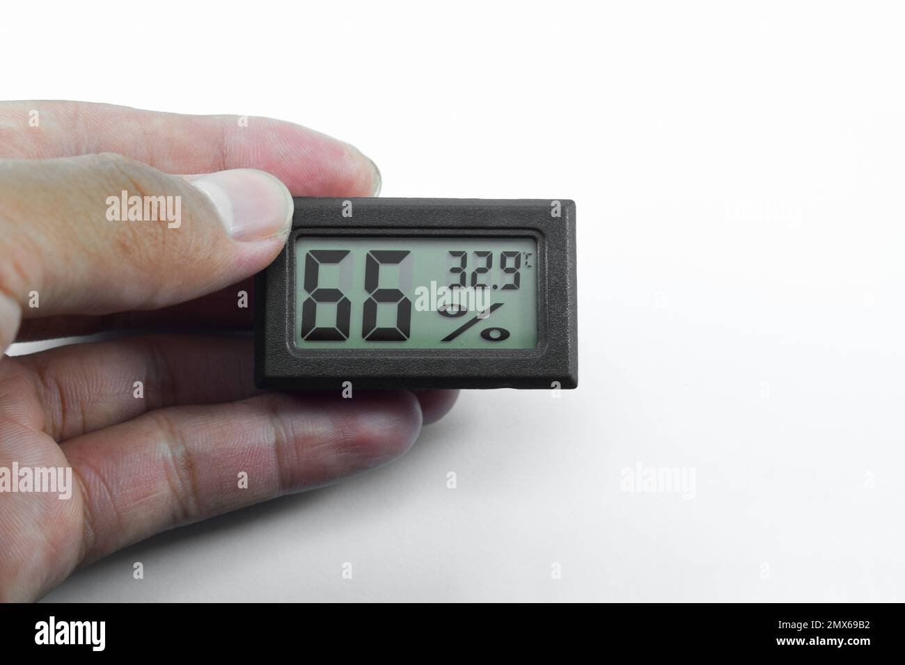 Analog Thermometer Hygrometer is used to measure room temperature and