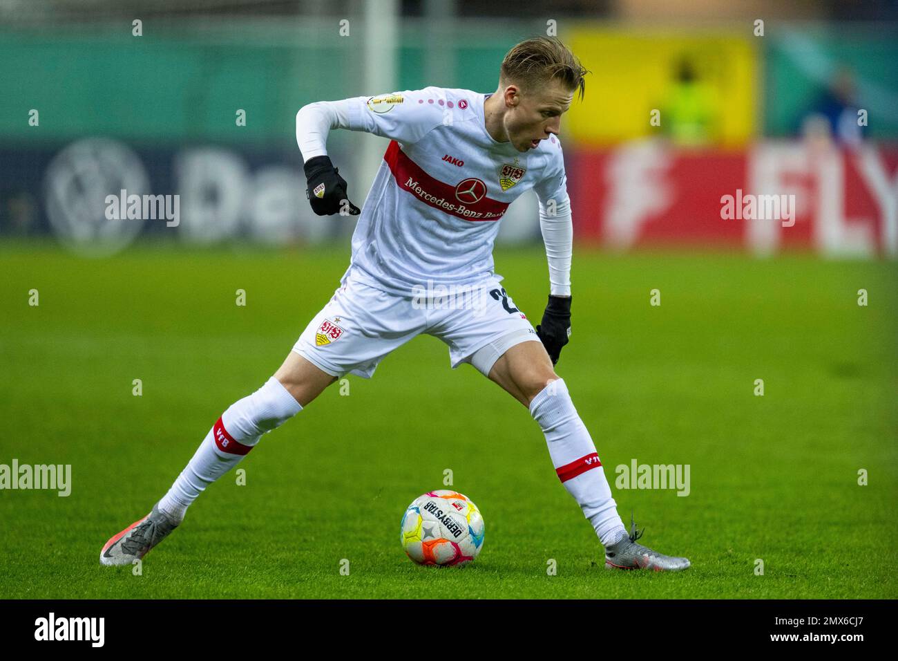 Paderborn, Germany. 31st Jan, 2023. Soccer: DFB-Pokal, SC Paderborn 07 -  VfB Stuttgart, Round of 16, Home Deluxe Arena: Stuttgart's Chris Führich  runs with the ball at his foot. Credit: David Inderlied/dpa/Alamy