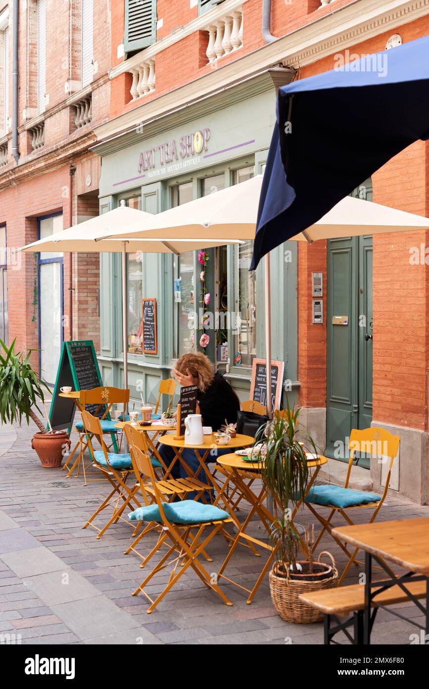 Terrace Art Tea Shop, Rue des Lois, Toulouse, HauteGaronne, Occitanie, France, Europe. Terrace Terrace Art Tea Shop, Rue des Lois, Toulouse, HauteGaronne, Occitanie, France, Europe. Terrace