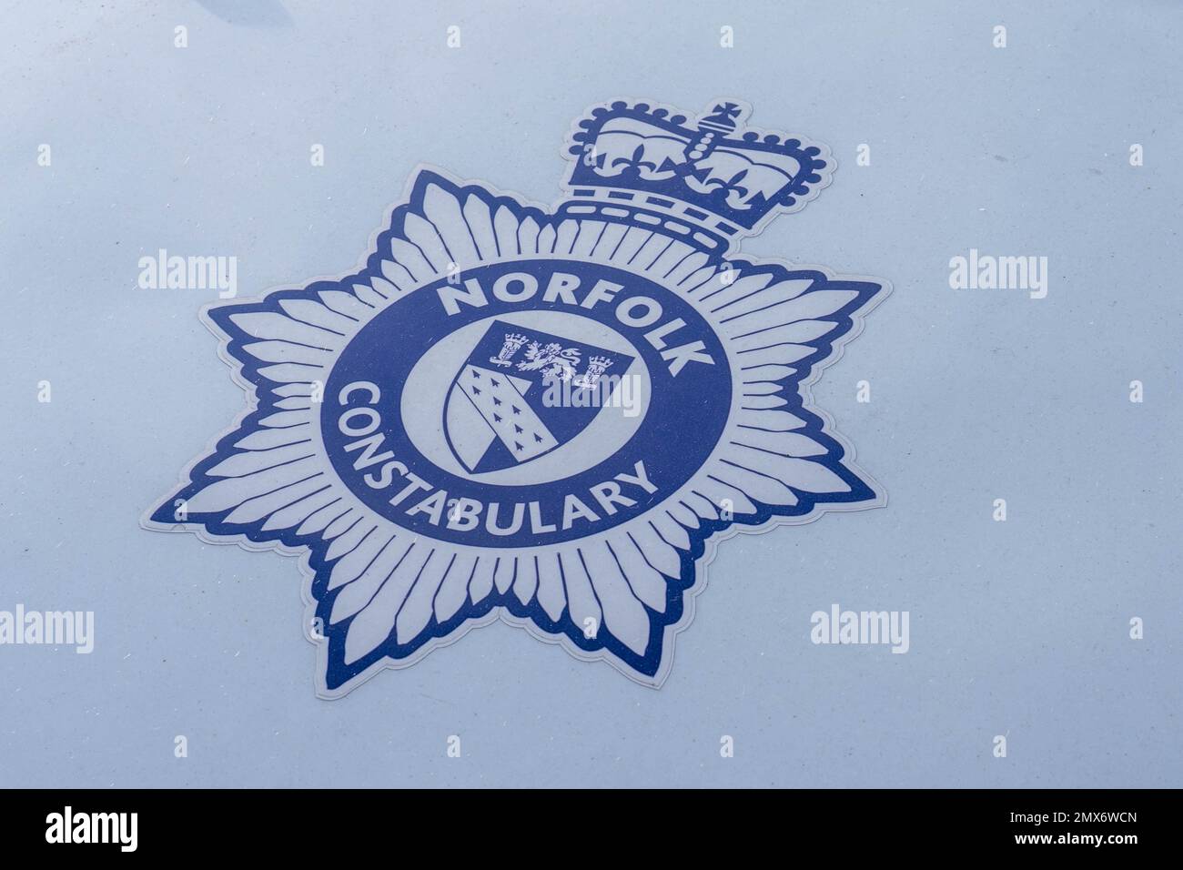 Norfolk constabulary police emblem on police car Stock Photo - Alamy