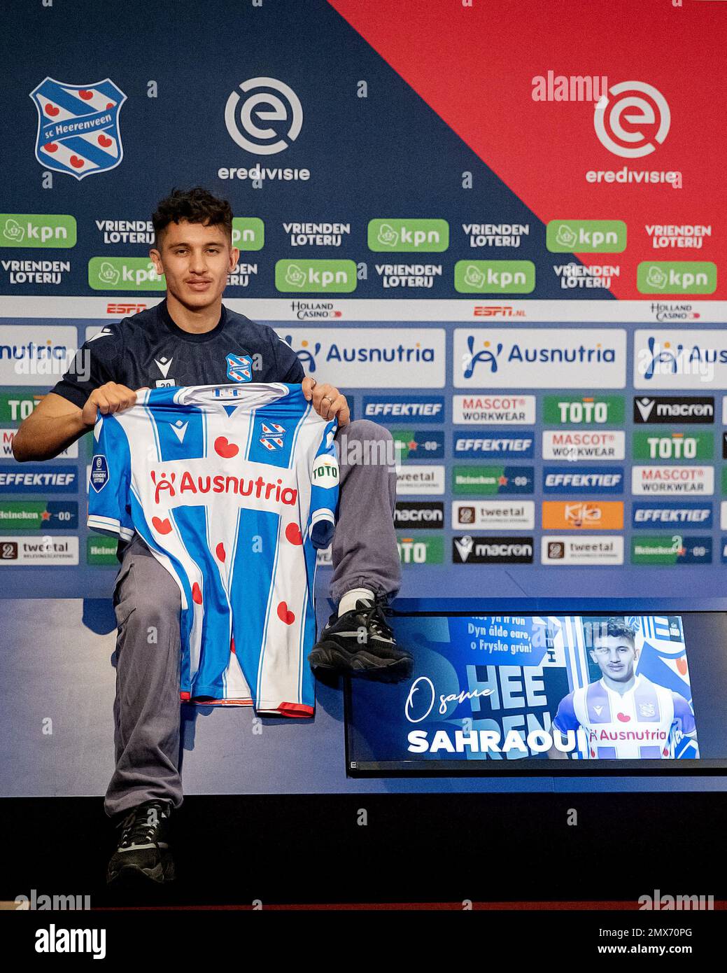 HEERENVEEN - 02-02-2023, Abe Lenstra Stadion.Dutch Eredivisie Football  season 2022 / 2023, presentation new player Osama Sahraoui number 20 (Photo  by Pro Shots/Sipa USA Stock Photo - Alamy