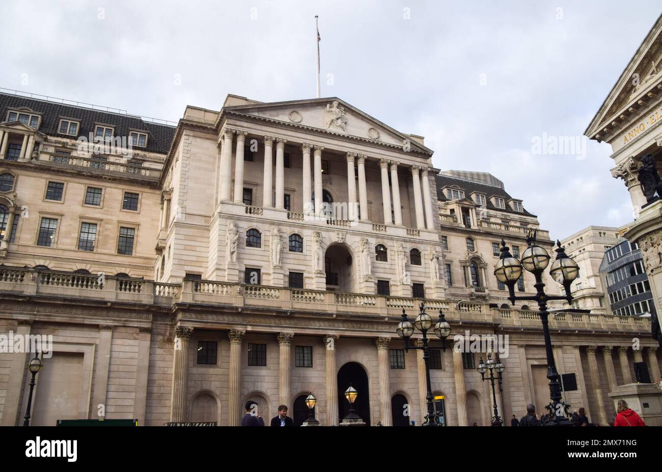 London, UK. 2nd February 2023. A view of the Bank of England as it raises UK interest rates to 4%. Credit: Vuk Valcic/Alamy Live News. Stock Photo