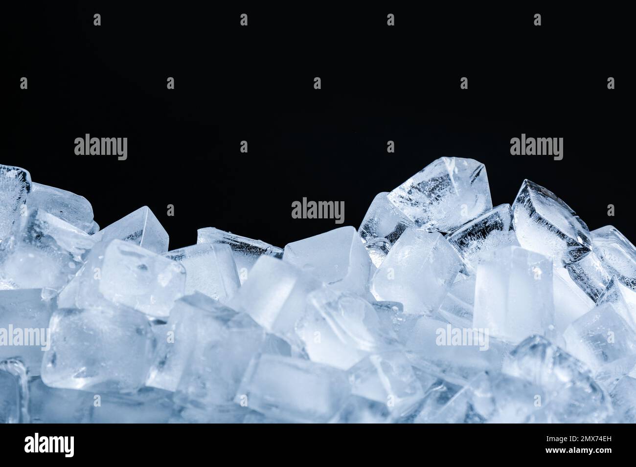 Ice cubes on black hi-res stock photography and images - Alamy