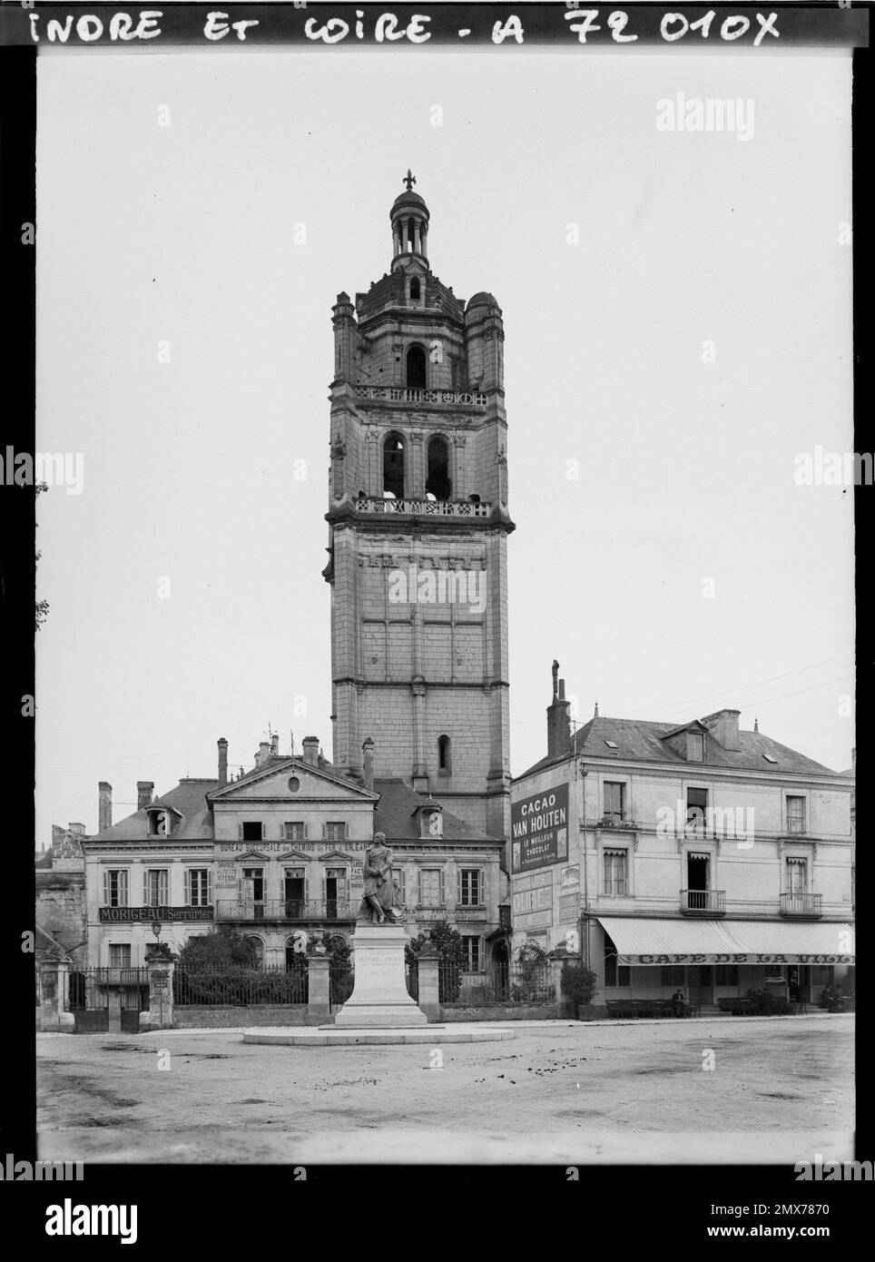 Statue tower bell tower public civil architecture commercial reg hires