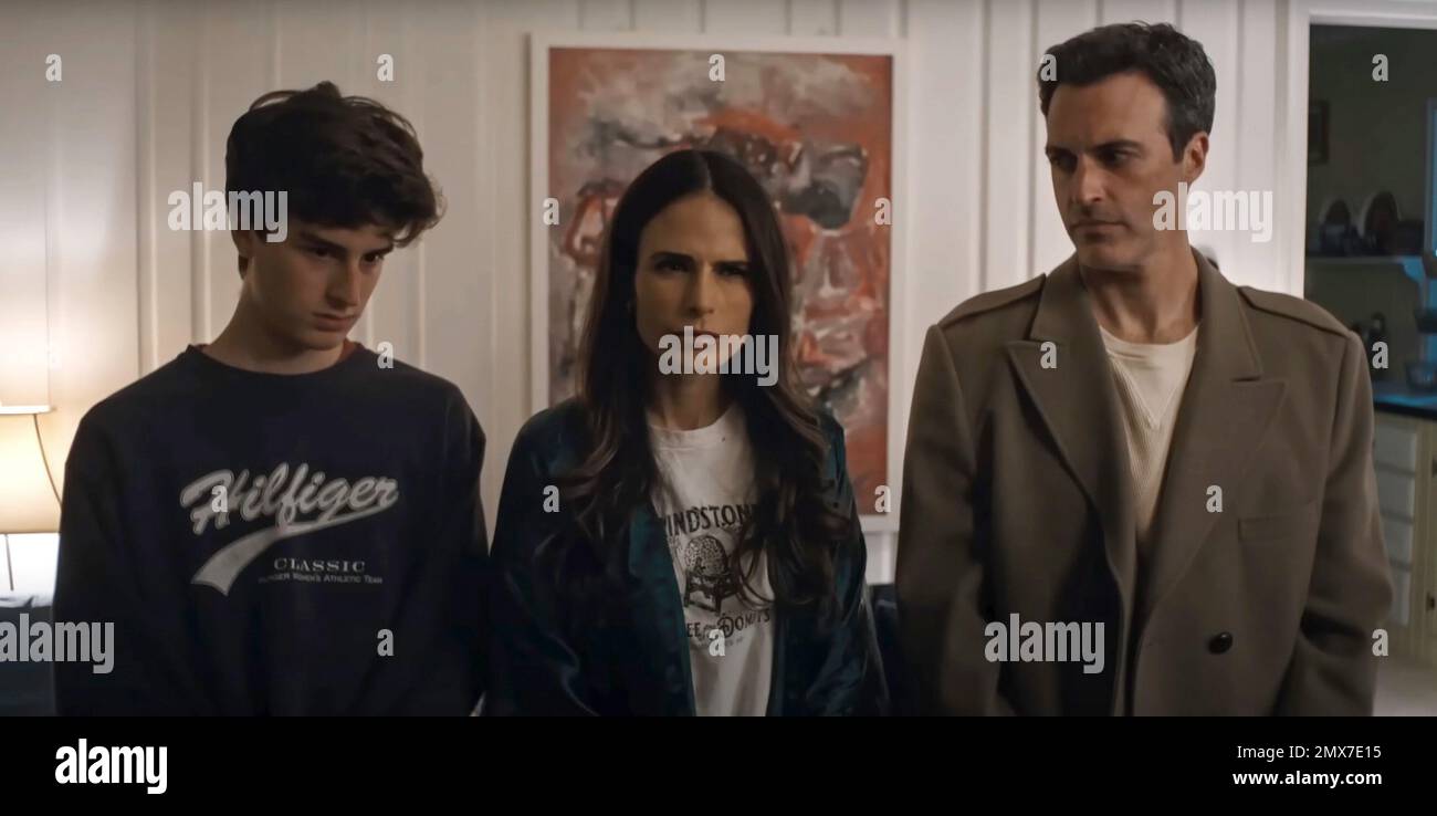WHO INVITED CHARLIE?, from left Peter Dager, Jordana Brewster, Reid