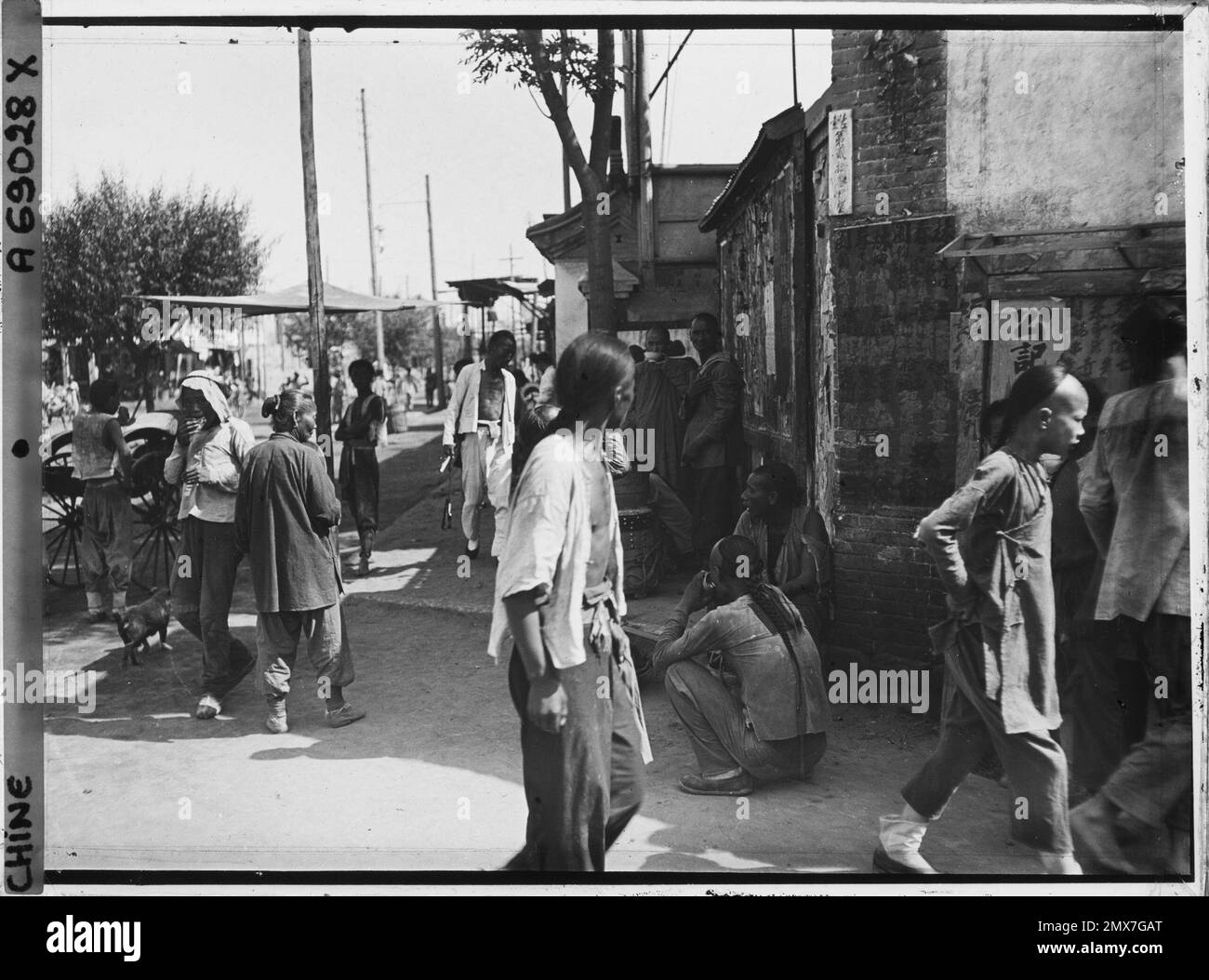 Pékin, Chinese Quartier WAI ZUOYI OU BIEN NEI ZUOYI , 1913 - China -  Stéphane Paset, 1912 - China - Stéphane Passet Stock Photo - Alamy
