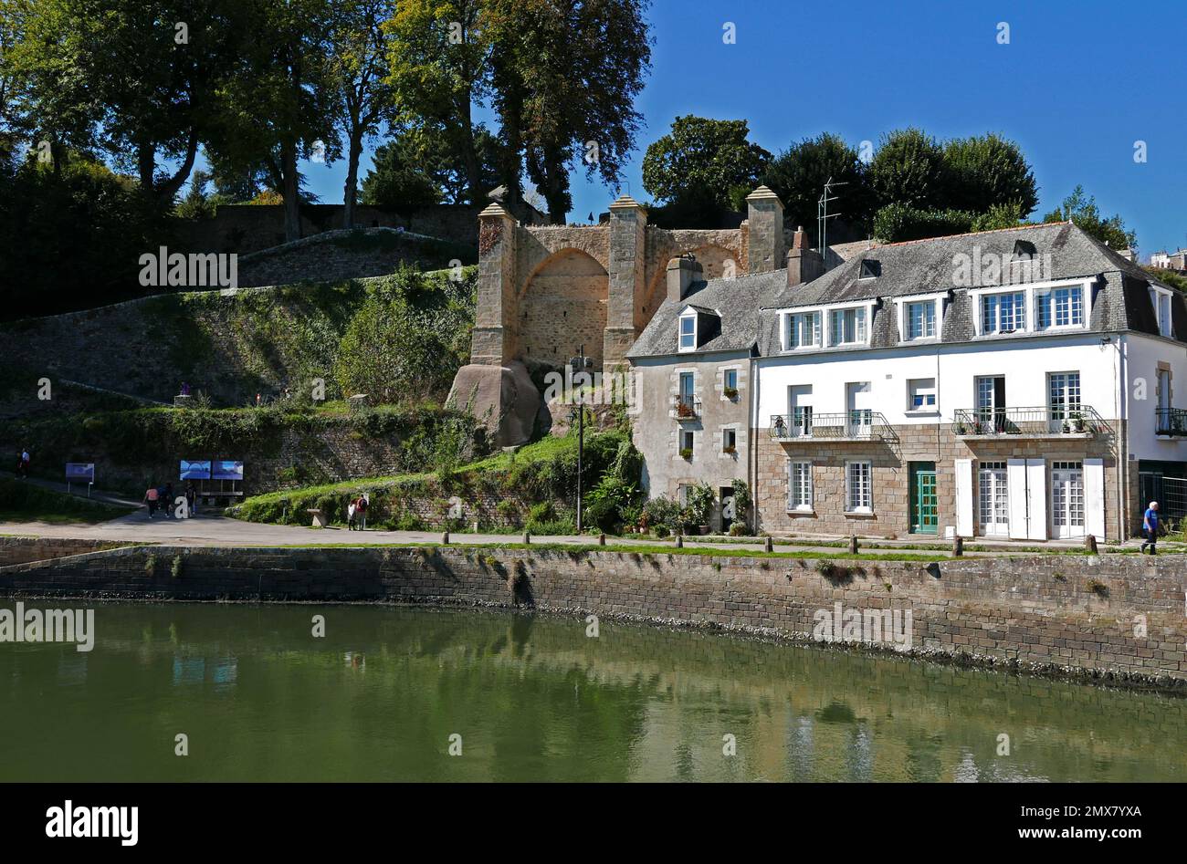 Battlements of Auray, Auray river, Morbihan, Bretagne, Brittany, France