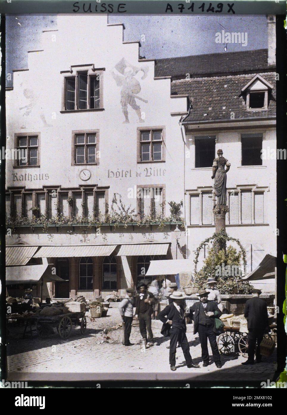 Statue town hall town hall public civil architecture street sce hires stock photography and