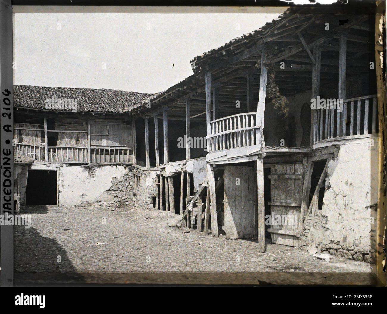 Tirage Vintage Original Macédoine – Ohrid, Cheval Et Maison Typique, Circa 1930, 10x10cm