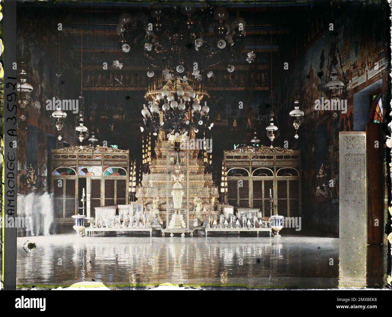Royal Palace, Phnom Penh, Cambodia, Indochina Interior of the Royal ...