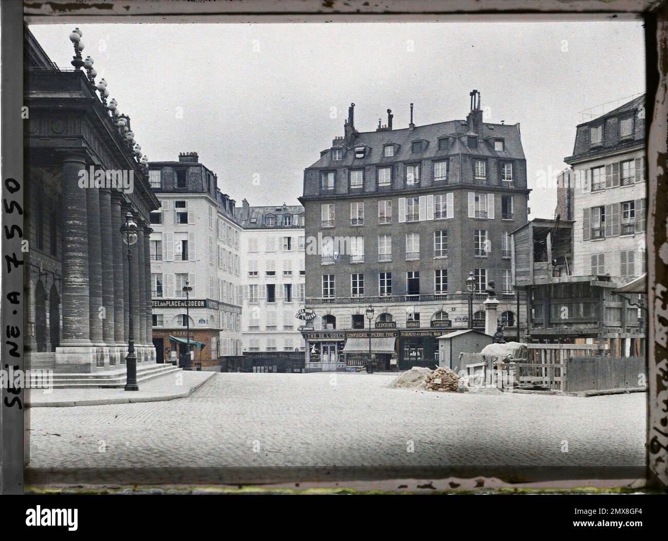 Paris (Arr.), France Place de l 'Odeon, View of rue Racine Stock Photo -  Alamy