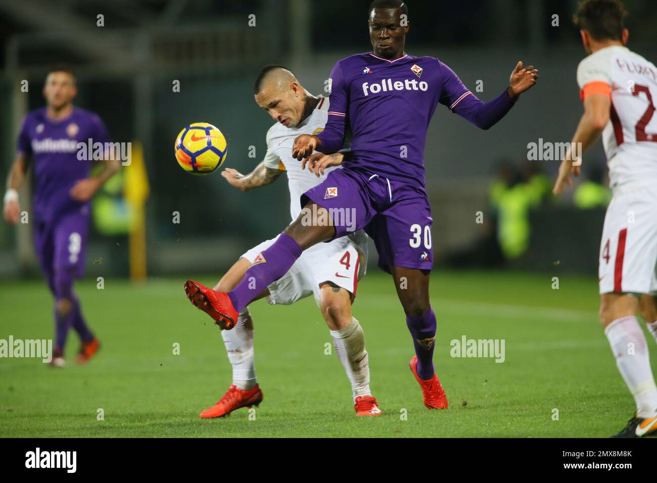 RADJA NAINGGOLAN CONTRO KHOUMA BABACARFIORENTINA - ROMA CAMPIONATO CALCIO SERIE A 2017-2018 FOTO FILIPPO RUBIN Stock Photo