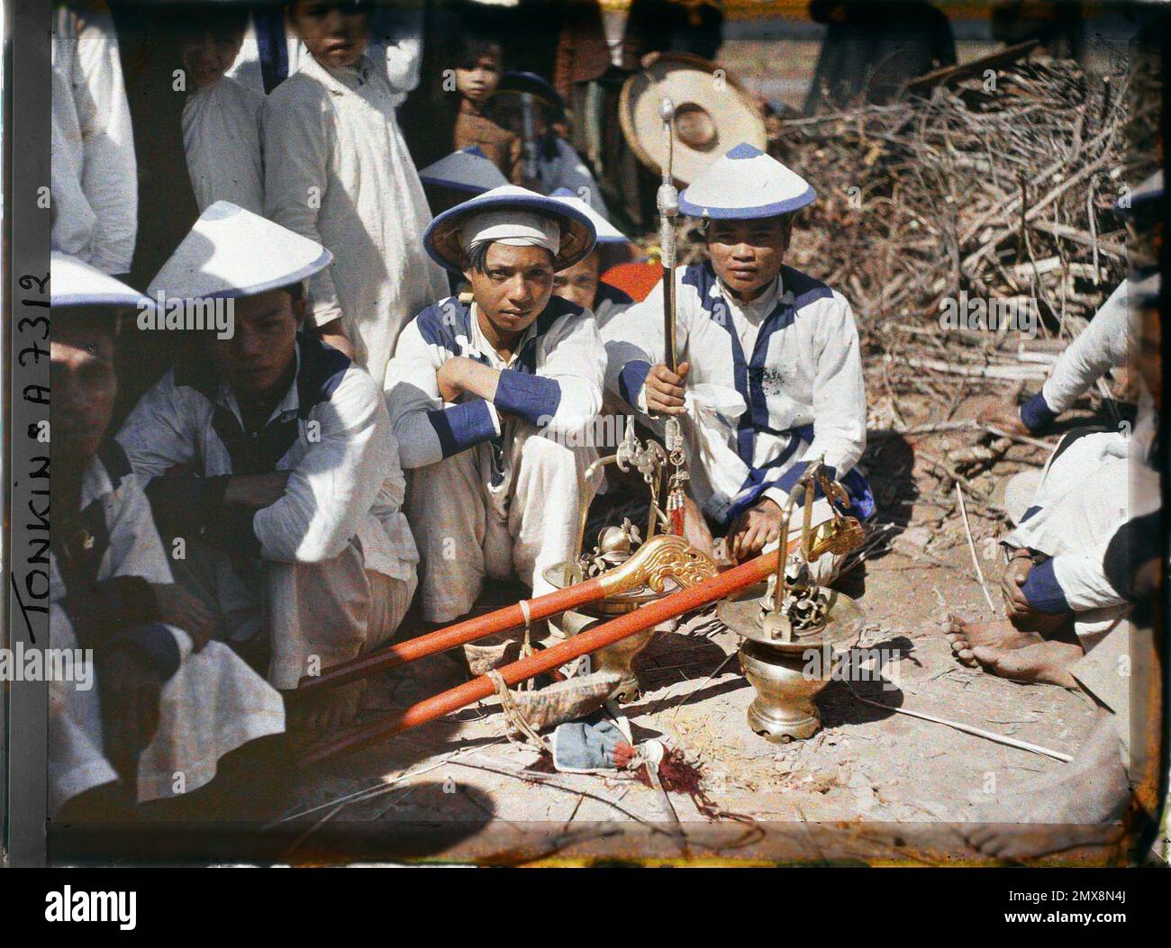 Tonkin, Indochina the funeral procession of a great mandarin , Léon