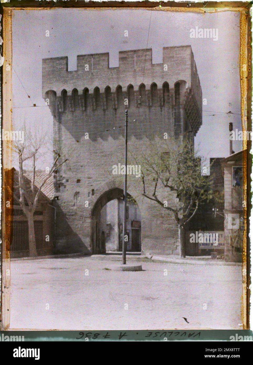 Avignon, France La Porte Saint-Lazare , 1916 - French provinces - Jean  Brunhes, Auguste Léon and Georges Chevalier - (April -July Stock Photo -  Alamy