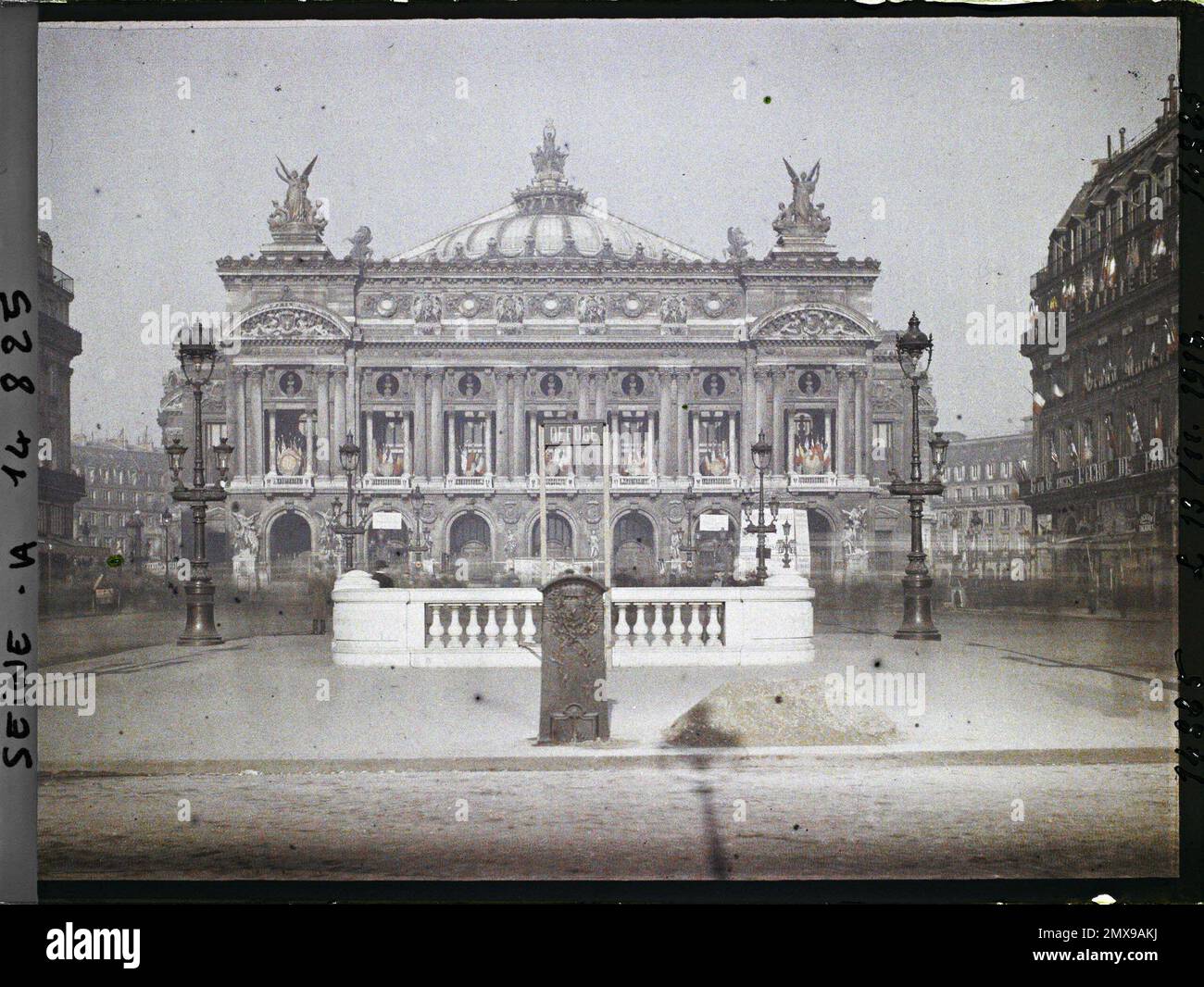 Place de l opera hi-res stock photography and images - Alamy