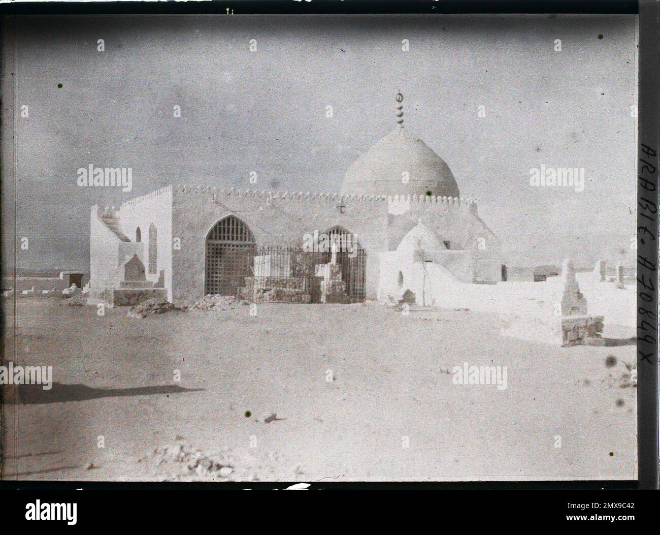 Tomb cemetery funeral architecture islam religious architecture habitat