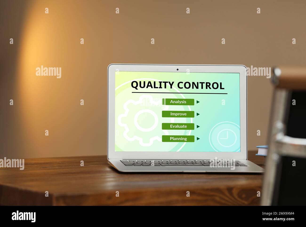 Quality assurance office hi-res stock photography and images - Alamy
