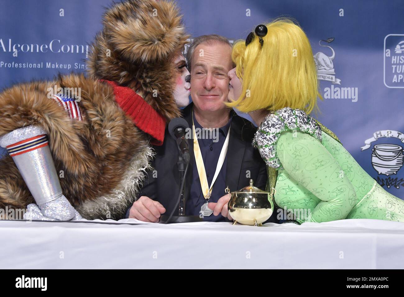 Bob Odenkirk, center, with Harvard students, from left, Jacob Ostfeld