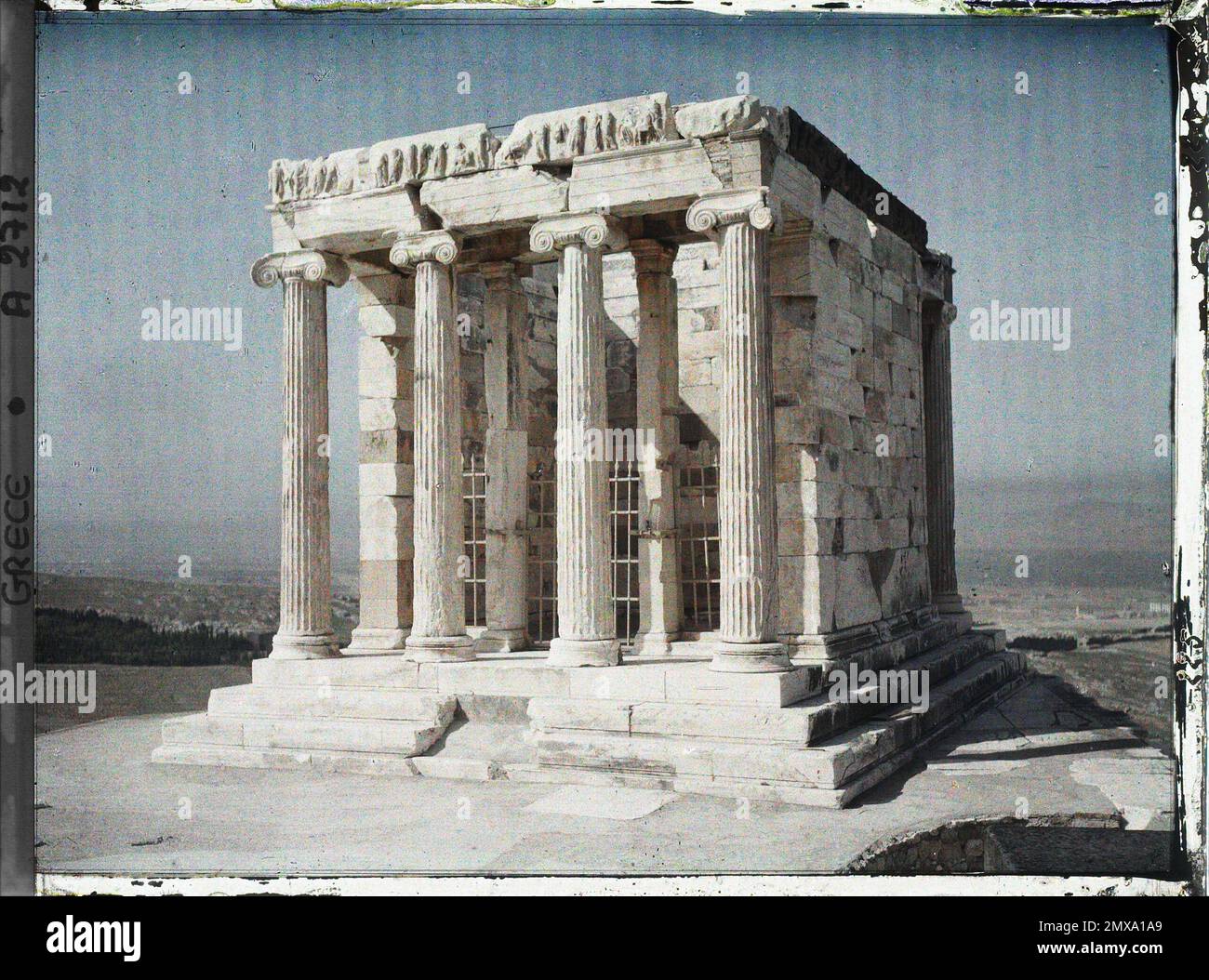 Athens, Greece on the Acropolis, the temple of Athena Nike. The ionic  colonnade of the facade is turned towards the Acropolis , 1913 - Balkans,  Italy - Jean Brunhes and Auguste Léon - (