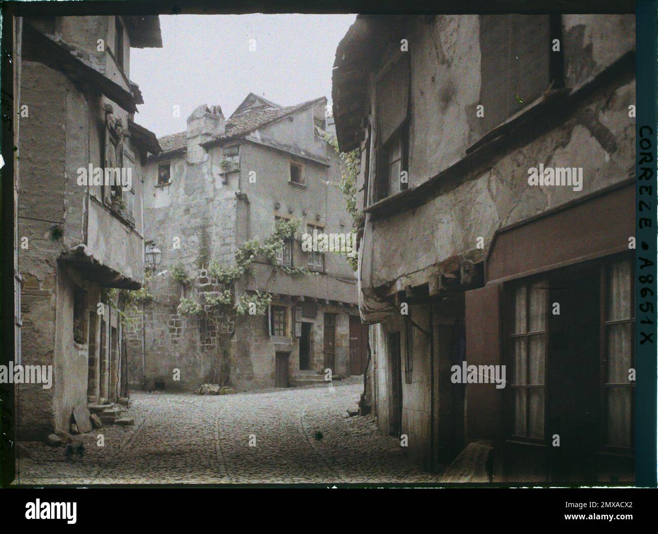 Brive, France rue Basse , 1916 French provinces Jean Brunhes