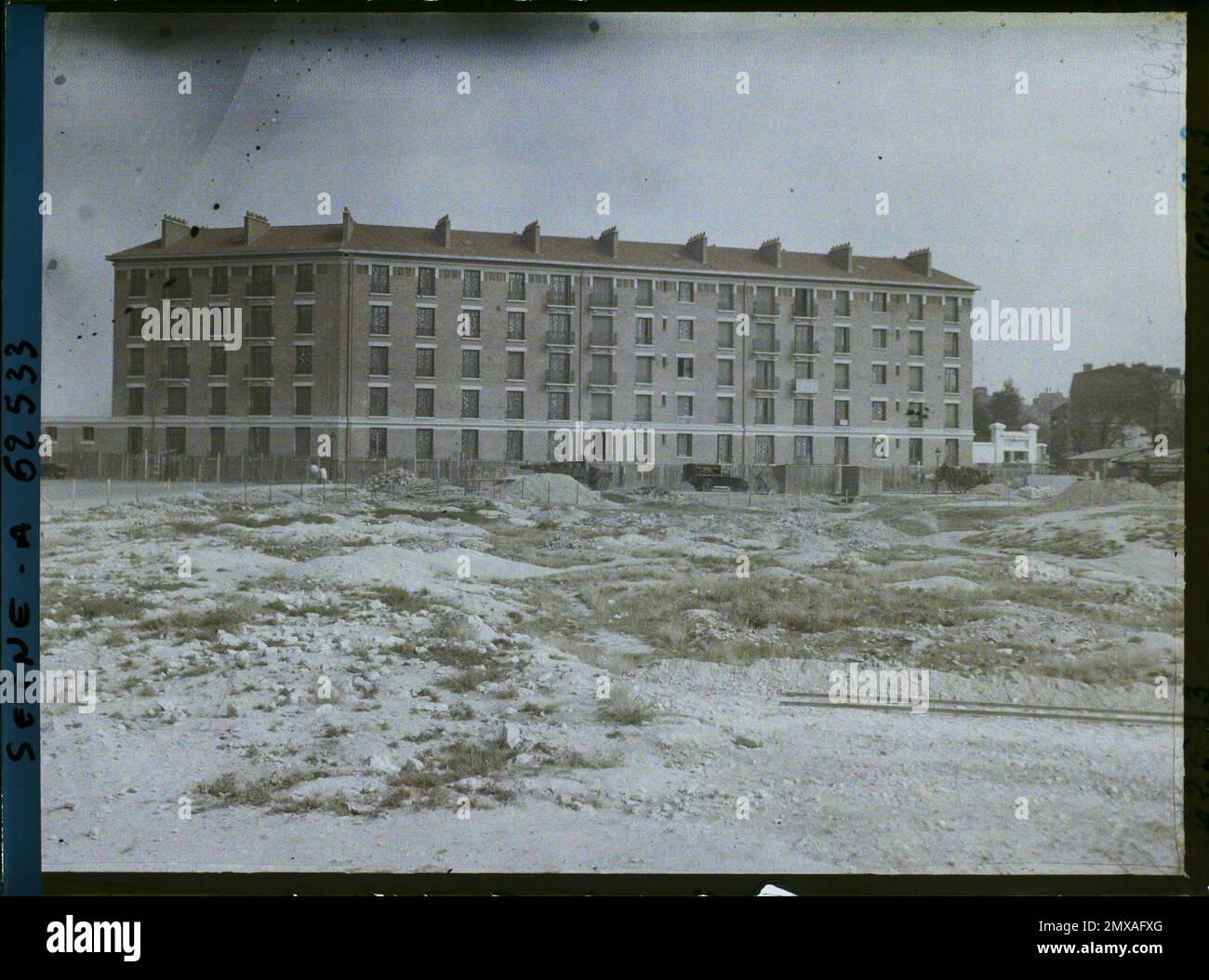 Paris (XVIIth arr.), France Construction of new HBM housing (Housing at