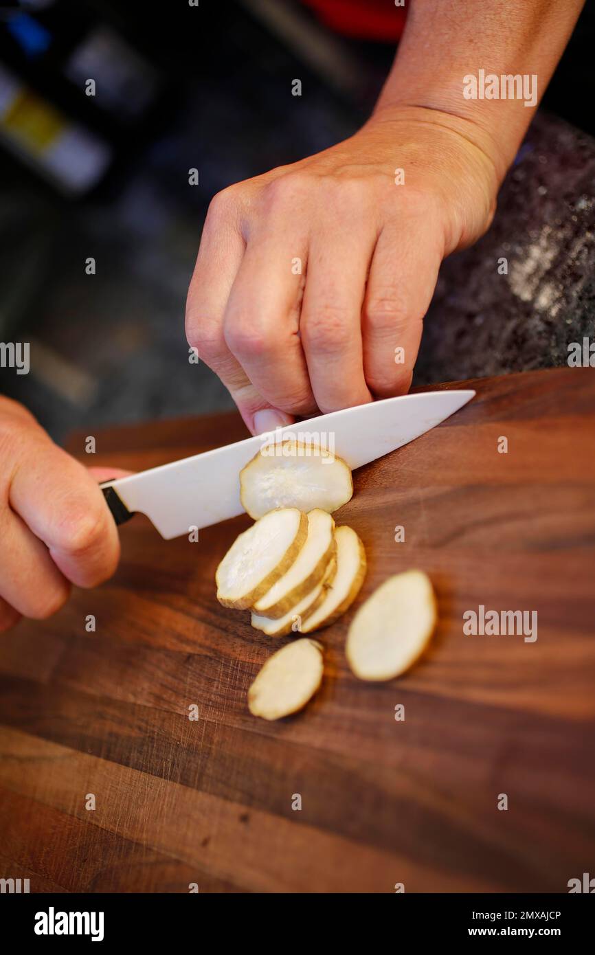 Baden cuisine, jerusalem artichoke (Helianthus tuberosus), earth apple