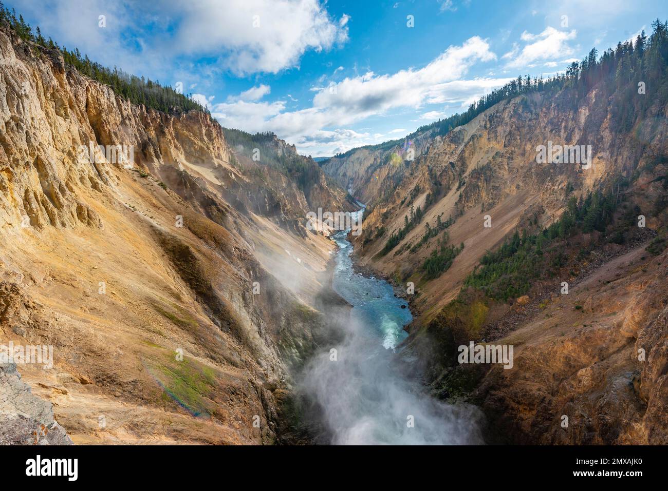 Lower Falls waterfall, Yellowstone River flowing through gorge, Grand Canyon of the Yellowstone, View from North Rim, Brink of the Lower Falls Stock Photo