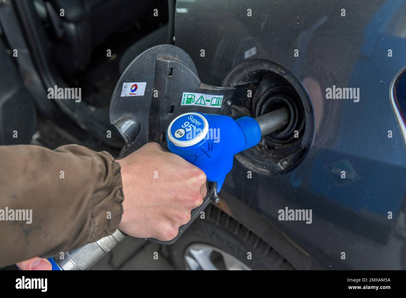 Symbol photo, car, refuelling, fuel prices Stock Photo