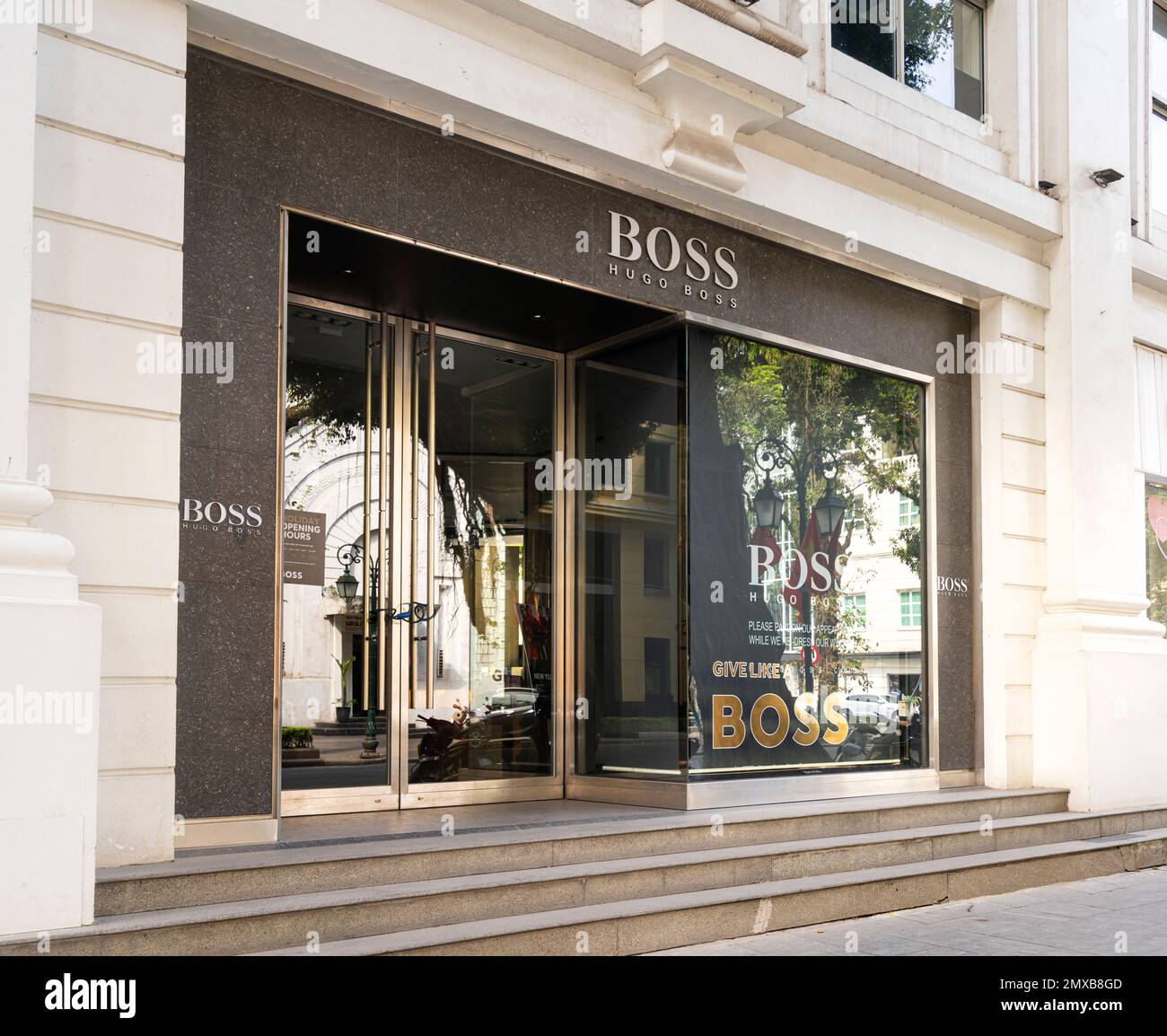 Shop front hugo boss fashion hi-res stock photography and images - Alamy
