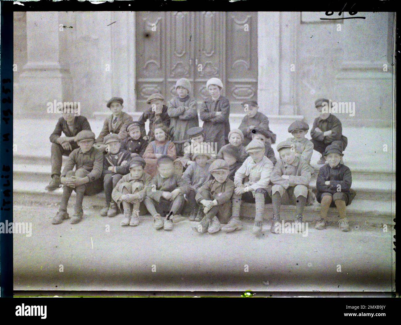 Vicence, Italy group of children , 1918 - Italy - Fernand Cuville - (March -August) Stock Photo