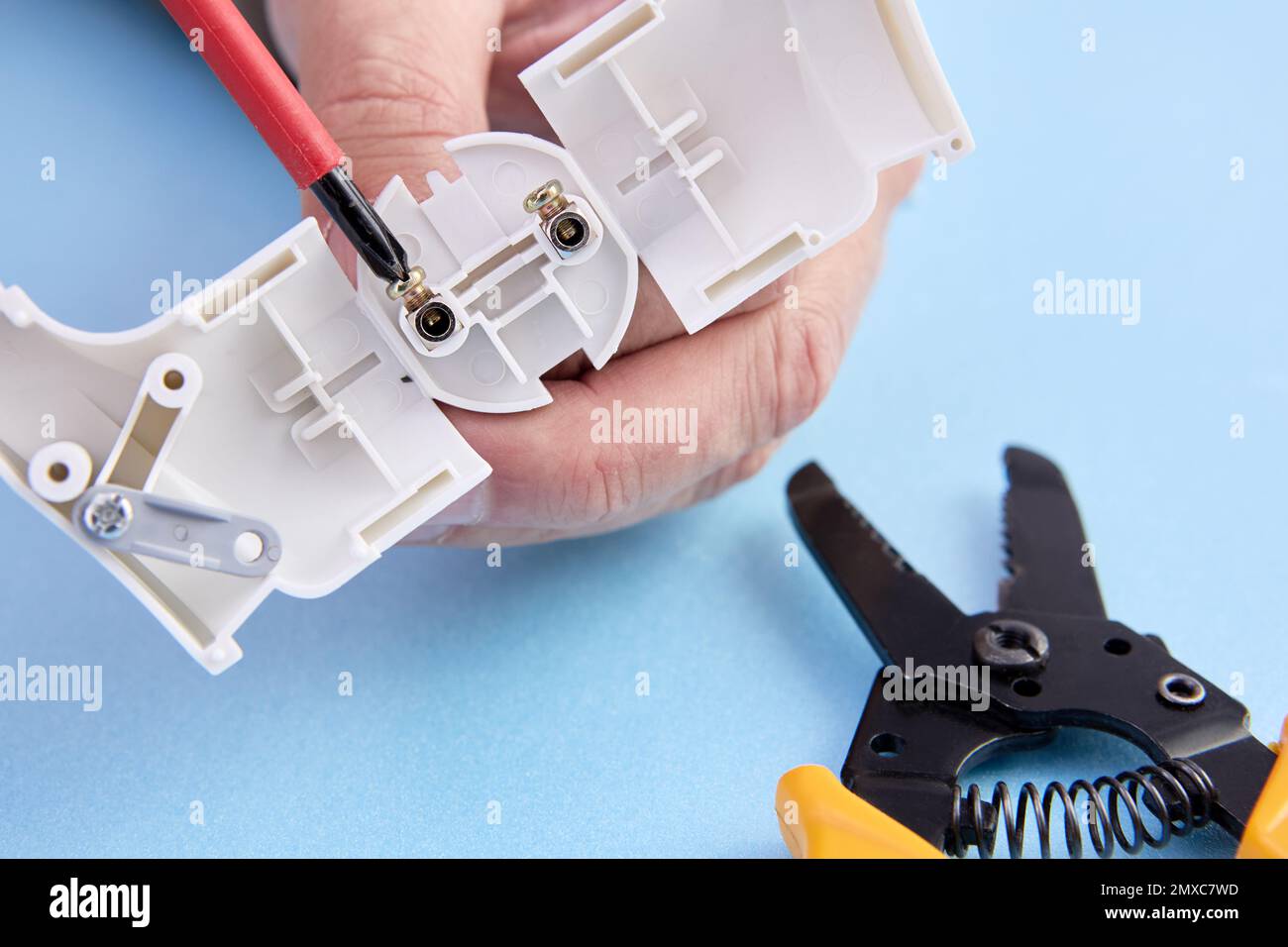 Collapsible electric plug of European standard type f, electrician ...