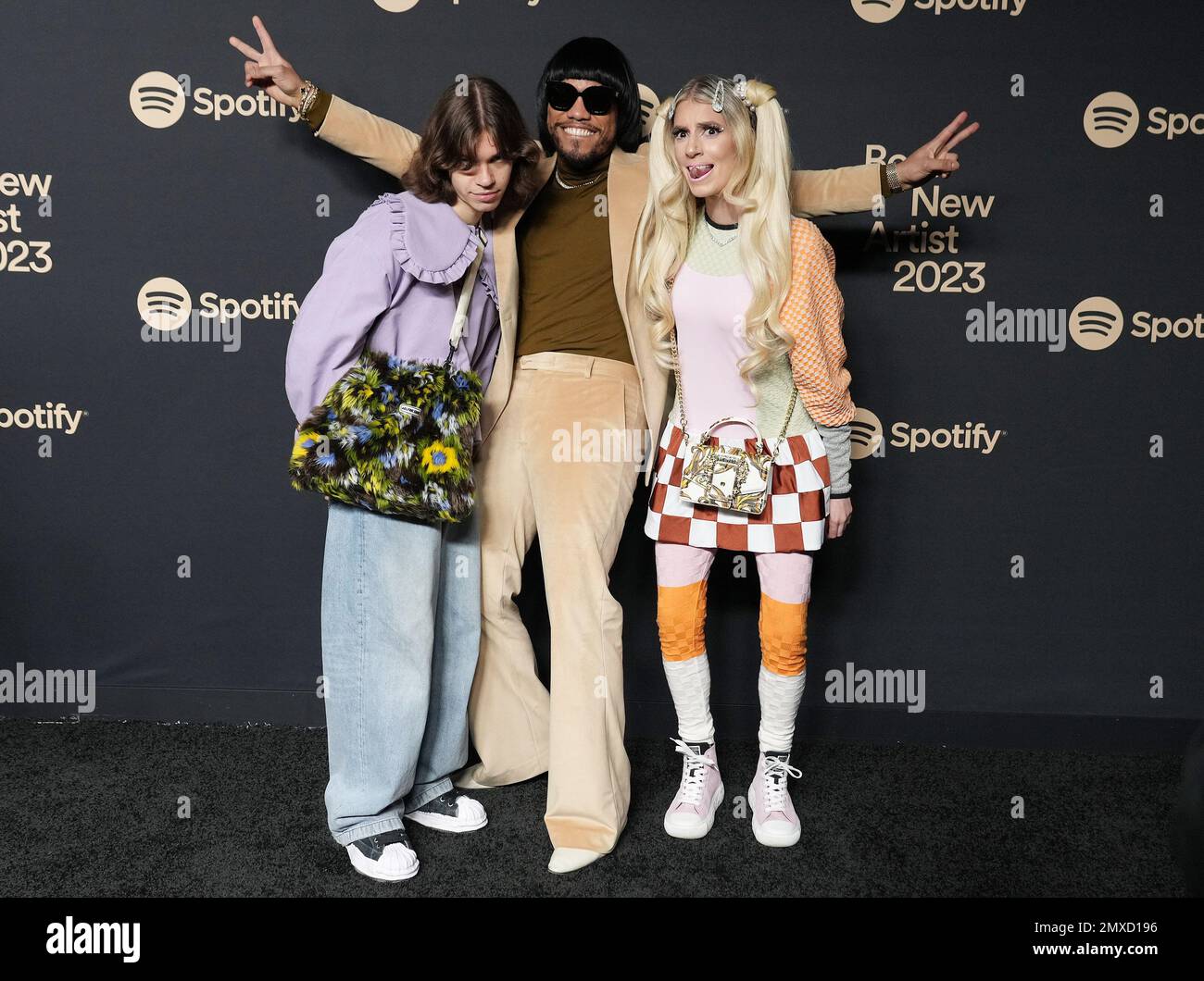Domi and jd beck hi-res stock photography and images - Alamy Domi and jd beck hi-res stock photography and images - Alamy