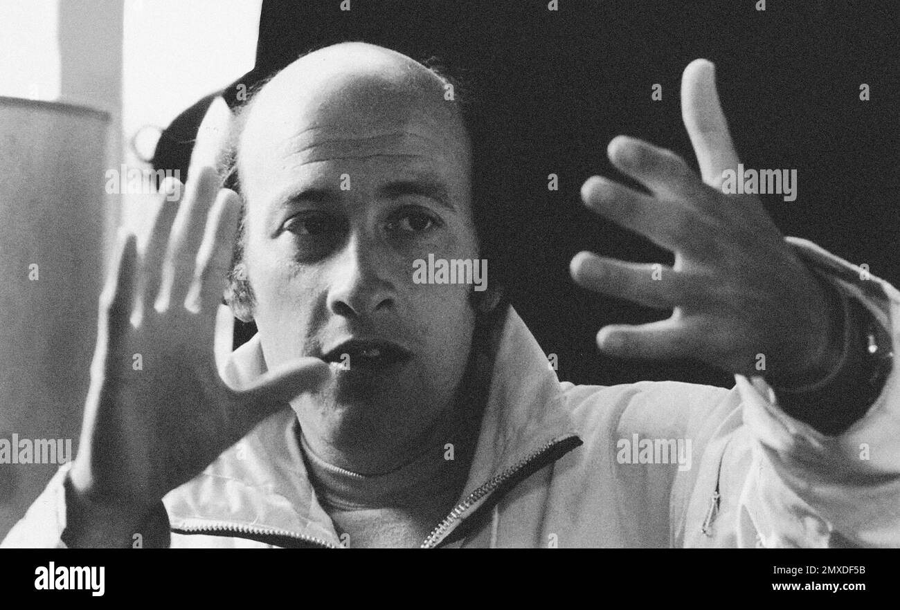 Richard Lester on the set of "Petulia". Museum PRIVATE COLLECTION